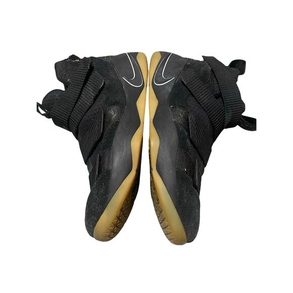 Nike LeBron Soldier 11 'Black Gum' Sneaker Men's Size 9.5 - Picture 2 of 5